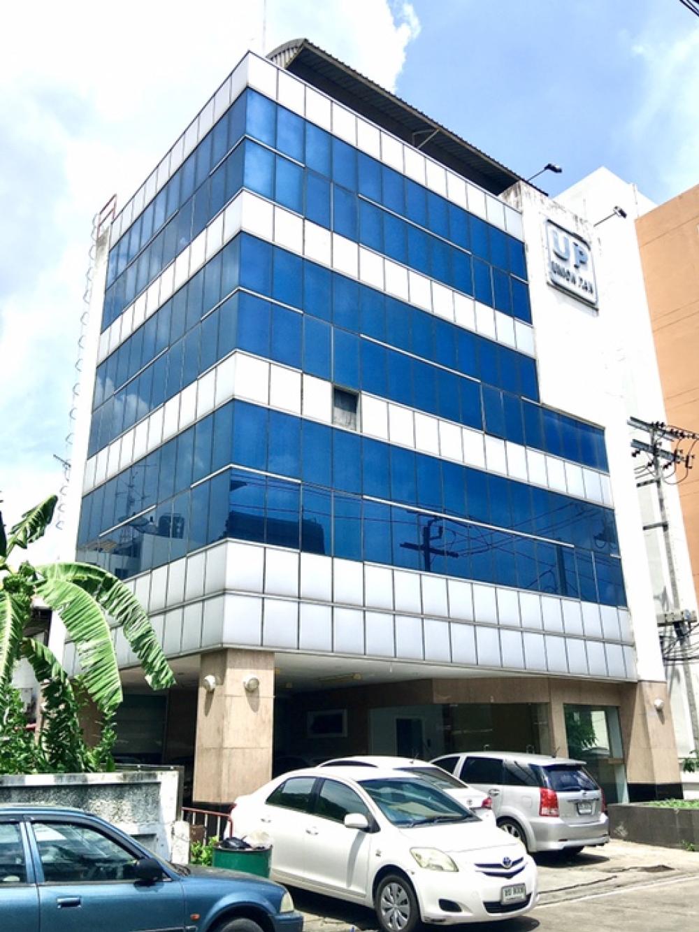 For RentOfficeRamkhamhaeng, Hua Mak : Office building for rent, Ramkhamhaeng Soi 24, Intersection 24, near ABAC University, Ramkhamhaeng University, The Nine, Rama 9.