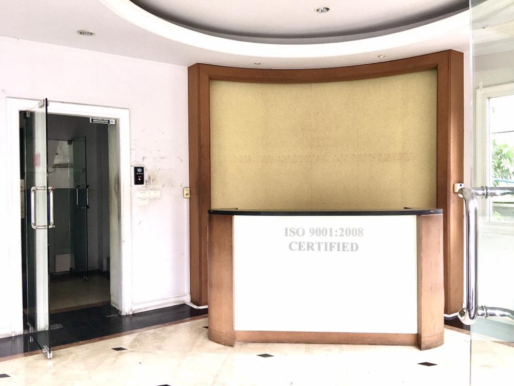 For RentOfficeRamkhamhaeng, Hua Mak : Office building for rent, Ramkhamhaeng Soi 24, Intersection 24, near ABAC University, Ramkhamhaeng University, The Nine, Rama 9.