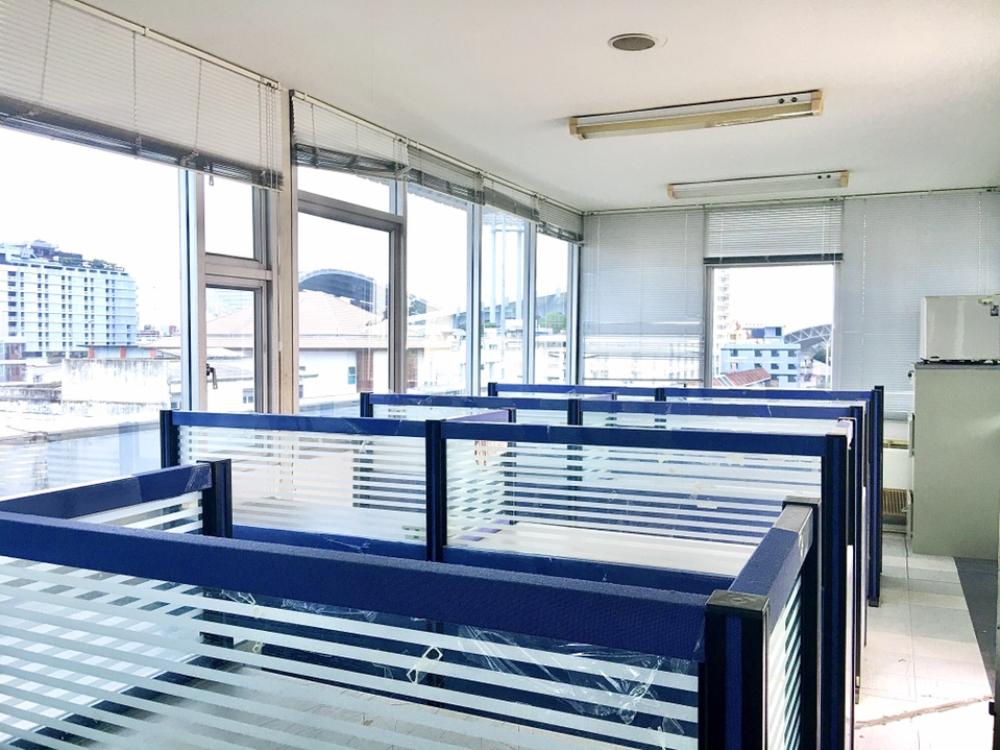 For RentOfficeRamkhamhaeng, Hua Mak : Office building for rent, Ramkhamhaeng Soi 24, Intersection 24, near ABAC University, Ramkhamhaeng University, The Nine, Rama 9.