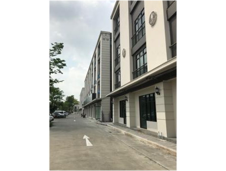 For RentShop HouseRamkhamhaeng, Hua Mak : Room in a new co-office for rent 15,000 / month, 40 sqm. In a 4-storey building in the Chic District Ram 53 project