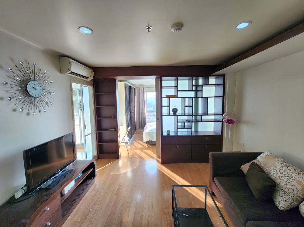 ขายคอนโดพระราม 8 สามเสน ราชวัตร : SNS002 **ลดราคาเหลือ 1.7 ล้าน ขายพร้อมอยู่**ขายถูก ลุมพินี เพลส พระราม 8 ชั้น12A(สูงที่สุดในอาคาร) ห้องบิวด์อินมีที่เก็บของเยอะ 35 ตารางเมตร ++ซื้ออยู่เองก็ได้ ซื้อลงทุนก็คุ้มมีผู้เช่าตลอด++