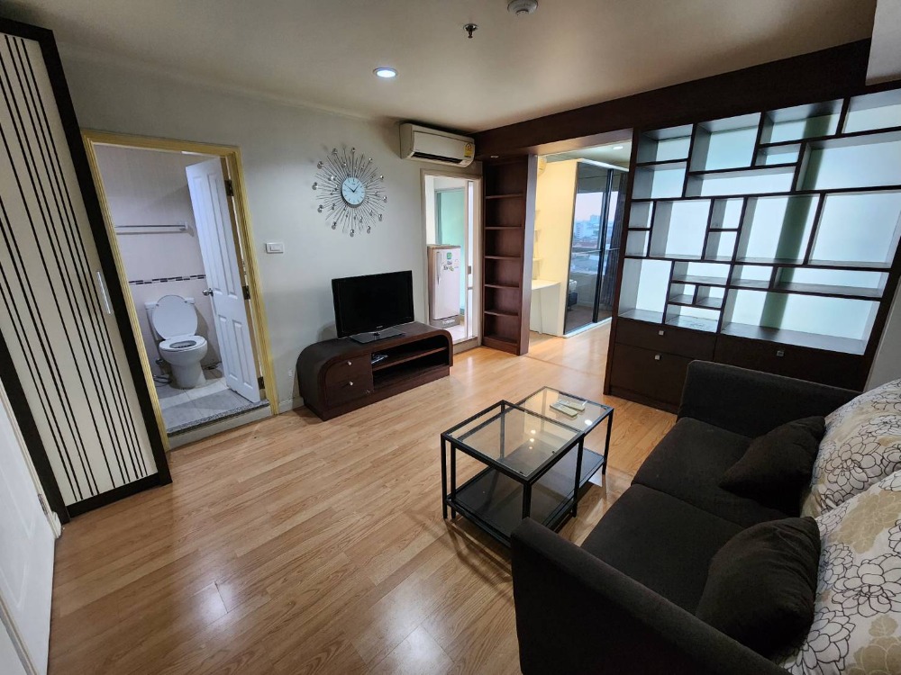 ขายคอนโดพระราม 8 สามเสน ราชวัตร : SNS002 **ลดราคาเหลือ 1.7 ล้าน ขายพร้อมอยู่**ขายถูก ลุมพินี เพลส พระราม 8 ชั้น12A(สูงที่สุดในอาคาร) ห้องบิวด์อินมีที่เก็บของเยอะ 35 ตารางเมตร ++ซื้ออยู่เองก็ได้ ซื้อลงทุนก็คุ้มมีผู้เช่าตลอด++