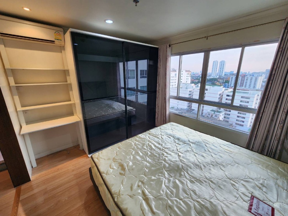 ขายคอนโดพระราม 8 สามเสน ราชวัตร : SNS002 **ลดราคาเหลือ 1.7 ล้าน ขายพร้อมอยู่**ขายถูก ลุมพินี เพลส พระราม 8 ชั้น12A(สูงที่สุดในอาคาร) ห้องบิวด์อินมีที่เก็บของเยอะ 35 ตารางเมตร ++ซื้ออยู่เองก็ได้ ซื้อลงทุนก็คุ้มมีผู้เช่าตลอด++