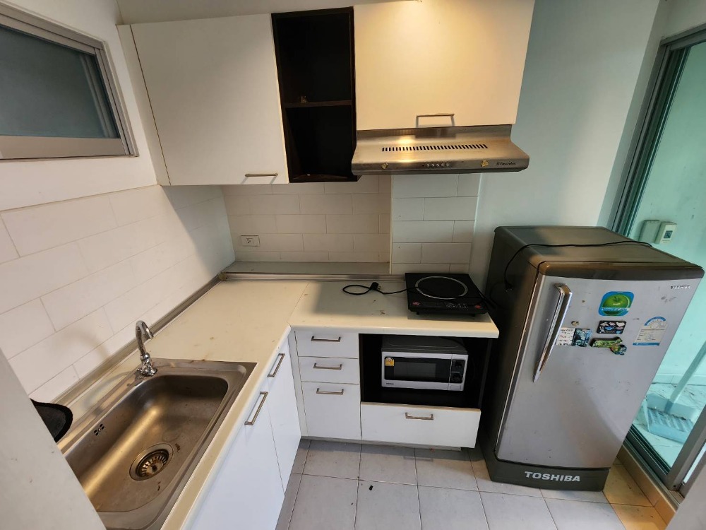 ขายคอนโดพระราม 8 สามเสน ราชวัตร : SNS002 **ลดราคาเหลือ 1.7 ล้าน ขายพร้อมอยู่**ขายถูก ลุมพินี เพลส พระราม 8 ชั้น12A(สูงที่สุดในอาคาร) ห้องบิวด์อินมีที่เก็บของเยอะ 35 ตารางเมตร ++ซื้ออยู่เองก็ได้ ซื้อลงทุนก็คุ้มมีผู้เช่าตลอด++