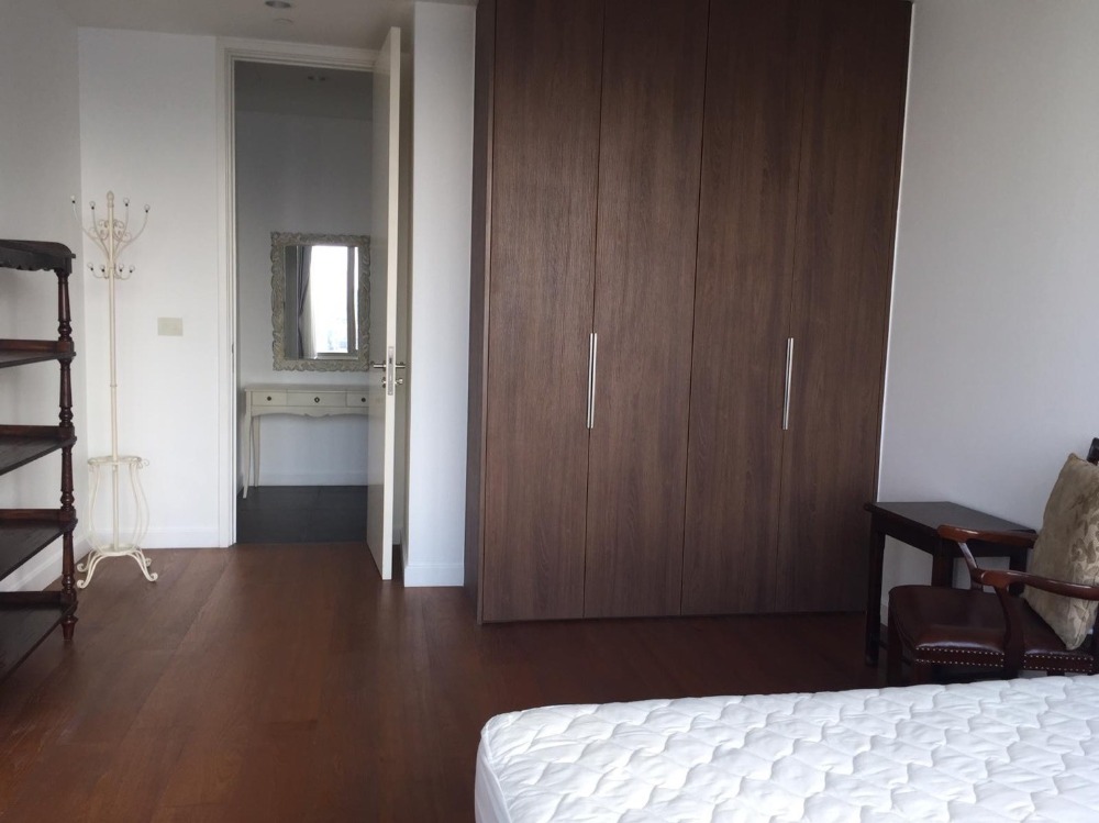 For RentCondoWitthayu, Chidlom, Langsuan, Ploenchit : 185 rachatdamri for rent