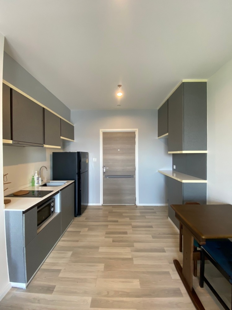 ขายคอนโดสาทร นราธิวาส : ห้องสวย เหมือนใหม่ เดอะคีย์ สาทร-เจริญราษฎร์ ห้อง 33 ตร.ม. ชั้น 8 วิวโล่ง ราคา 3.39 ล้าน เฟอร์ครบ