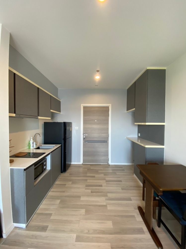 ขายคอนโดสาทร นราธิวาส : ห้องสวย เหมือนใหม่ เดอะคีย์ สาทร-เจริญราษฎร์ ห้อง 33 ตร.ม. ชั้น 8 วิวโล่ง ราคา 3.39 ล้าน เฟอร์ครบ