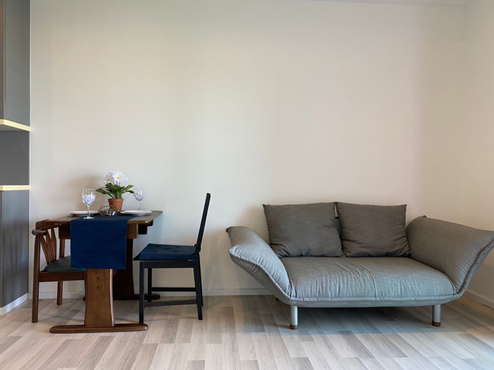 ขายคอนโดสาทร นราธิวาส : ห้องสวย เหมือนใหม่ เดอะคีย์ สาทร-เจริญราษฎร์ ห้อง 33 ตร.ม. ชั้น 8 วิวโล่ง ราคา 3.39 ล้าน เฟอร์ครบ