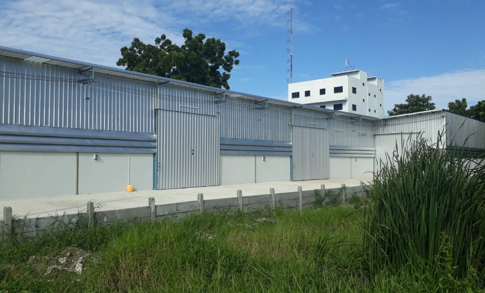 For RentWarehouseChaengwatana, Muangthong : Warehouse for rent in Srisamarn, Songprapa, Don Mueang, near Muang Thong Thani, Pak Kret District, Nonthaburi Province.