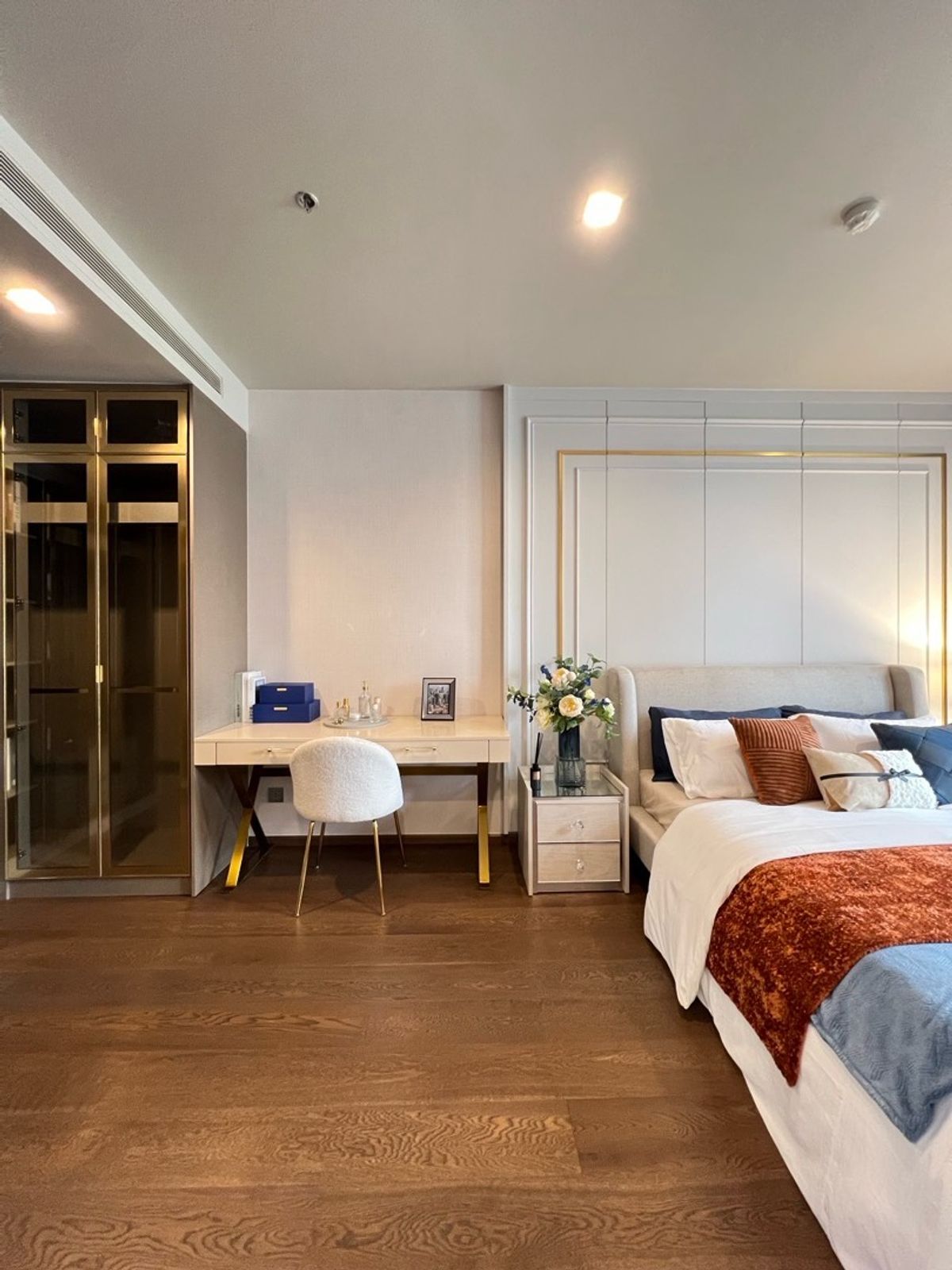 Sale DownCondoSukhumvit, Asoke, Thonglor : Selling 1 bedroom, 46 sq m., new room from the IDEO Q Sukhumvit 36 ​​project. Interested in making an appointment to visit the project, call 062-339-3663.