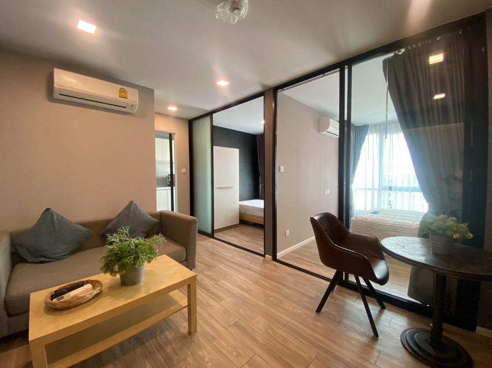 ขายคอนโดเกษตรศาสตร์ รัชโยธิน : ขาย 2 ห้องนอน วิวสระว่ายน้ำ คอนโด เคนซิงตัน พหลฯ-เกษตร Kensington Phaholyothin-Kaset พหลโยธิน 42 ใกล้มหาวิทยาลัยเกษตรศาสตร์ บางเขน เพียงประมาณ 500 เมตร และใกล้รถไฟฟ้า BTS สถานีมหาวิทยาลัยเกษตรศาสตร์ เพียงประมาณ 750 เมตร