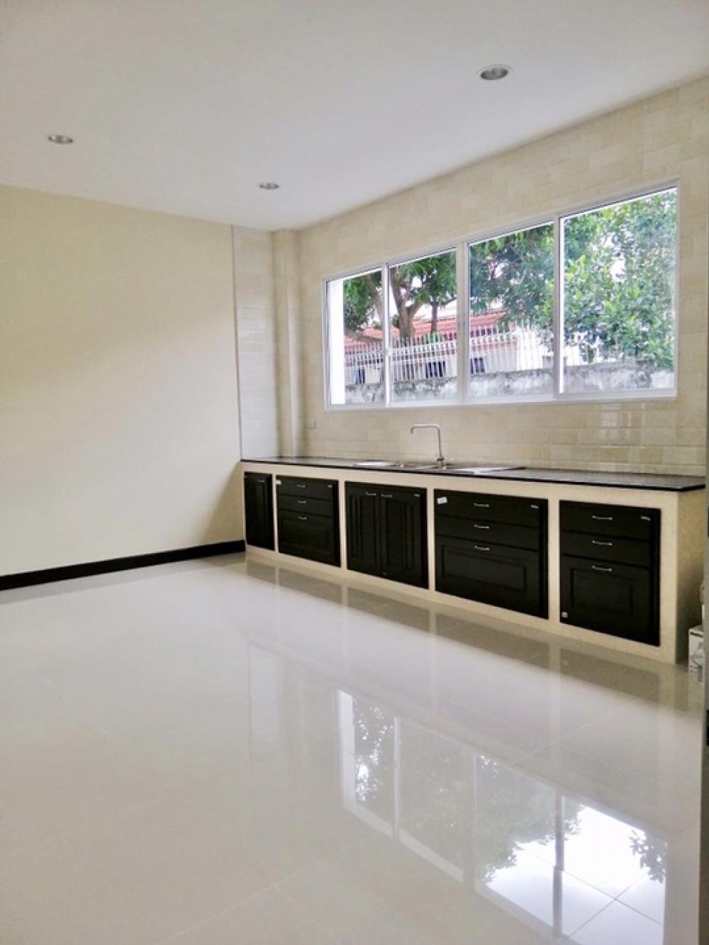 ขายบ้านปิ่นเกล้า จรัญสนิทวงศ์ : ขายบ้านเดี่ยว ม.ธาริณีปิ่นเกล้า ใกล้เซ็นทรัล 500เมตร บรมราชชนนี 19 โครงการแลนด์แอนด์เฮ้าส์