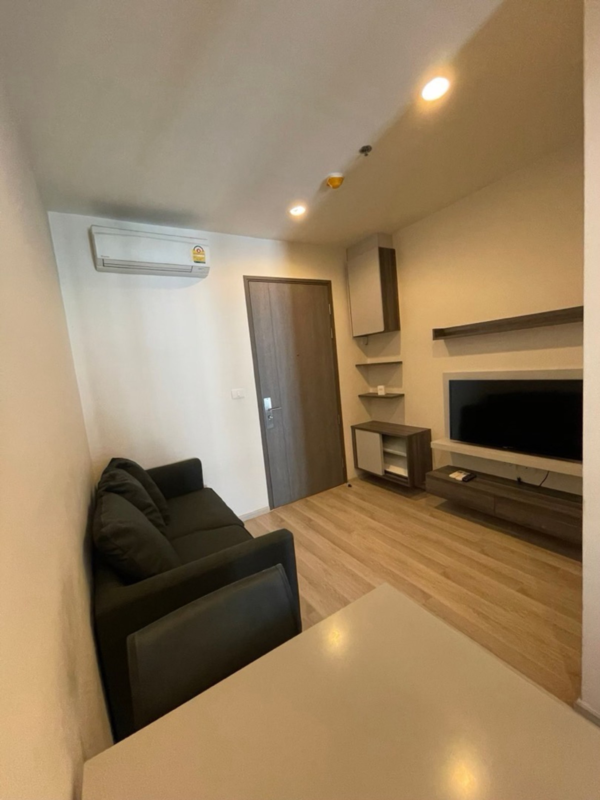 ให้เช่าคอนโดรัชดา ห้วยขวาง : ห้องสวย ‼️‼️   ชั้นสูงห้อง1 นอน 30ครัวปิด สวยมากCentric radchada hauikwang‼️‼️ ปรับราคา‼️ มีห้องแน่นอน