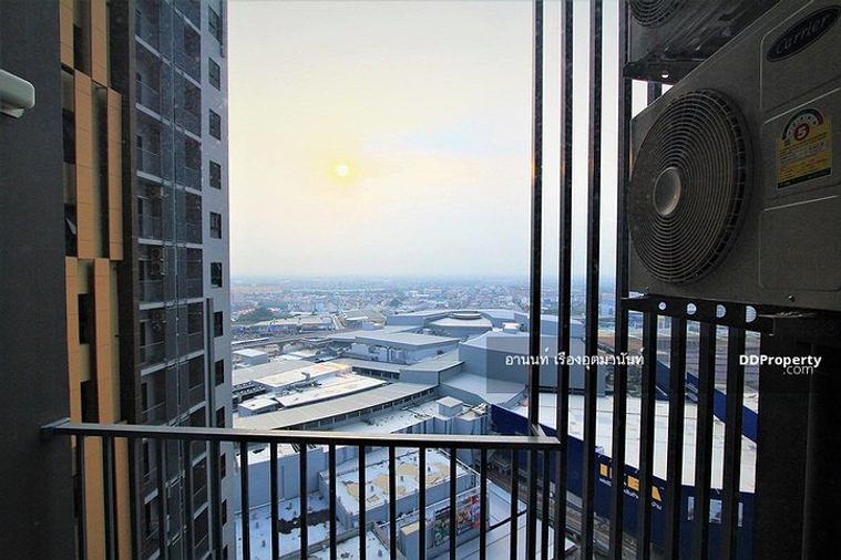 For RentCondoNonthaburi, Bang Yai, Bangbuathong : **Status as shown in the cover photo** **The room is now available. Newly decorated, ready to move in** For rent: Plum condo central, has washing machine, 2nd, 3rd, 7th floor, Central view, Ikea. There are still rooms available.