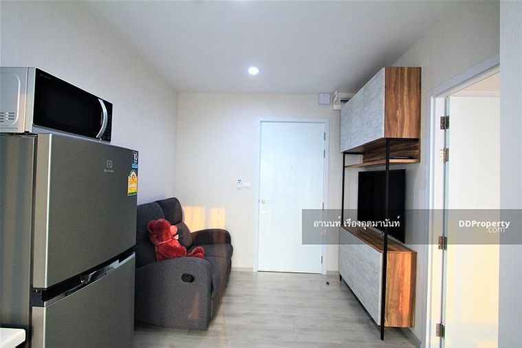 For RentCondoNonthaburi, Bang Yai, Bangbuathong : **Status as shown in the cover photo** **The room is now available. Newly decorated, ready to move in** For rent: Plum condo central, has washing machine, 2nd, 3rd, 7th floor, Central view, Ikea. There are still rooms available.