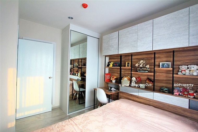 For RentCondoNonthaburi, Bang Yai, Bangbuathong : **Status as shown in the cover photo** **The room is now available. Newly decorated, ready to move in** For rent: Plum condo central, has washing machine, 2nd, 3rd, 7th floor, Central view, Ikea. There are still rooms available.