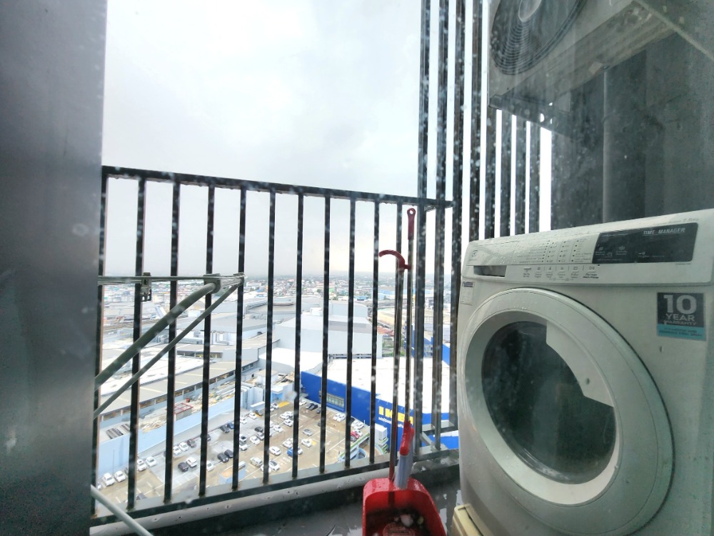 For RentCondoNonthaburi, Bang Yai, Bangbuathong : **Status as shown in the cover photo** **The room is now available. Newly decorated, ready to move in** For rent: Plum condo central, has washing machine, 2nd, 3rd, 7th floor, Central view, Ikea. There are still rooms available.