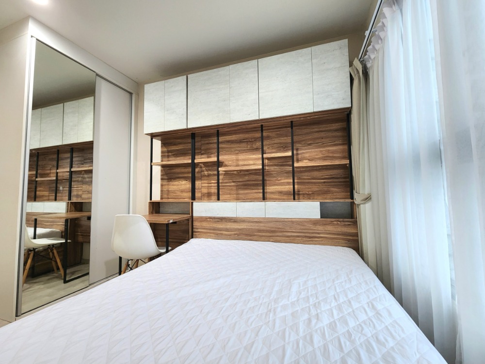 For RentCondoNonthaburi, Bang Yai, Bangbuathong : **Status as shown in the cover photo** **The room is now available. Newly decorated, ready to move in** For rent: Plum condo central, has washing machine, 2nd, 3rd, 7th floor, Central view, Ikea. There are still rooms available.