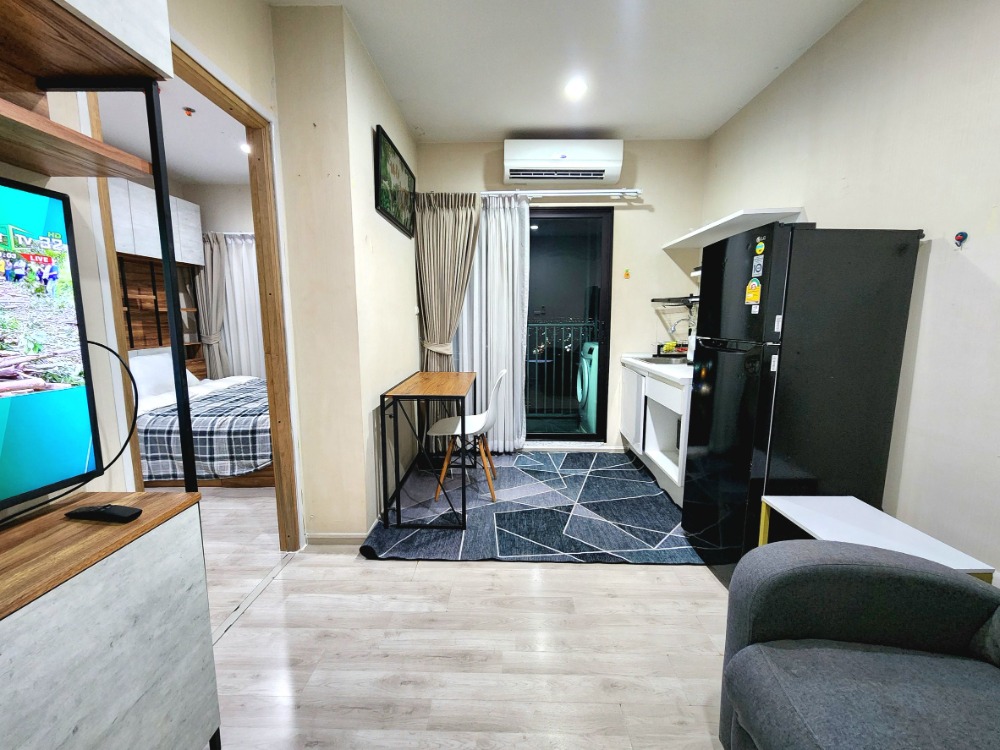 For RentCondoNonthaburi, Bang Yai, Bangbuathong : **Status as shown in the cover photo** **The room is now available. Newly decorated, ready to move in** For rent: Plum condo central, has washing machine, 2nd, 3rd, 7th floor, Central view, Ikea. There are still rooms available.