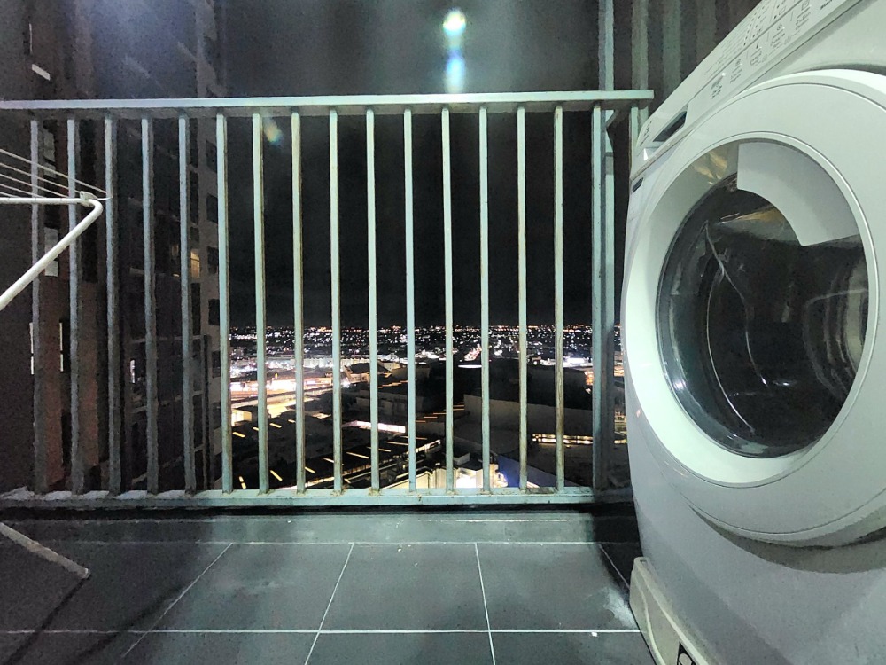 For RentCondoNonthaburi, Bang Yai, Bangbuathong : **Status as shown in the cover photo** **The room is now available. Newly decorated, ready to move in** For rent: Plum condo central, has washing machine, 2nd, 3rd, 7th floor, Central view, Ikea. There are still rooms available.