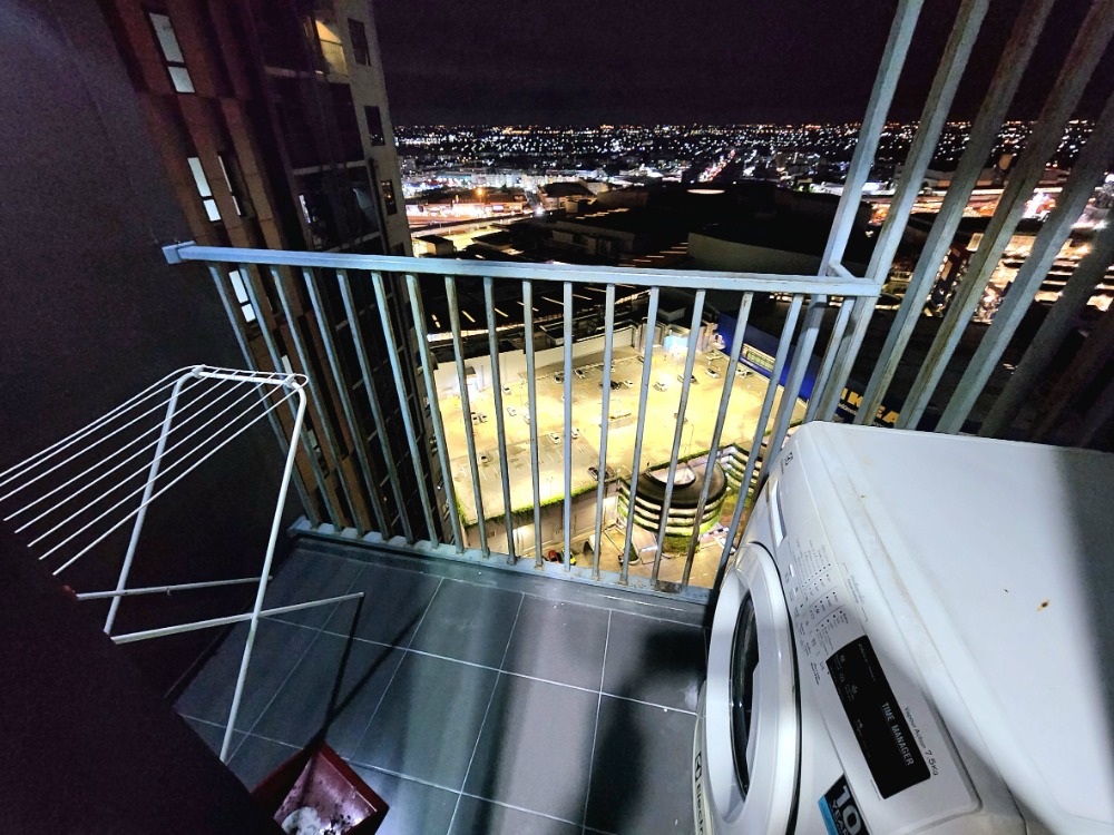 For RentCondoNonthaburi, Bang Yai, Bangbuathong : **Status as shown in the cover photo** **The room is now available. Newly decorated, ready to move in** For rent: Plum condo central, has washing machine, 2nd, 3rd, 7th floor, Central view, Ikea. There are still rooms available.