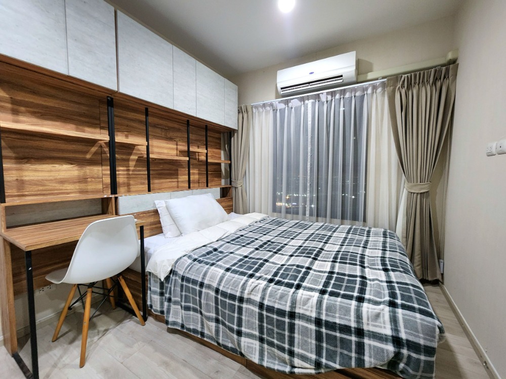 For RentCondoNonthaburi, Bang Yai, Bangbuathong : **Status as shown in the cover photo** **The room is now available. Newly decorated, ready to move in** For rent: Plum condo central, has washing machine, 2nd, 3rd, 7th floor, Central view, Ikea. There are still rooms available.