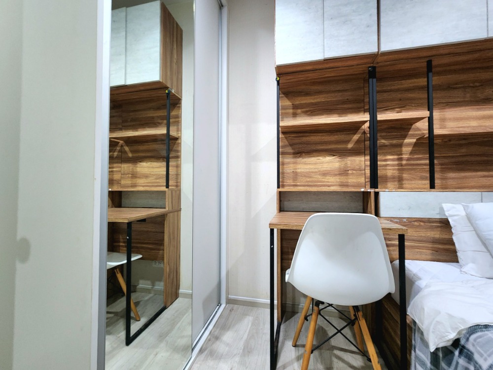 For RentCondoNonthaburi, Bang Yai, Bangbuathong : **Status as shown in the cover photo** **The room is now available. Newly decorated, ready to move in** For rent: Plum condo central, has washing machine, 2nd, 3rd, 7th floor, Central view, Ikea. There are still rooms available.