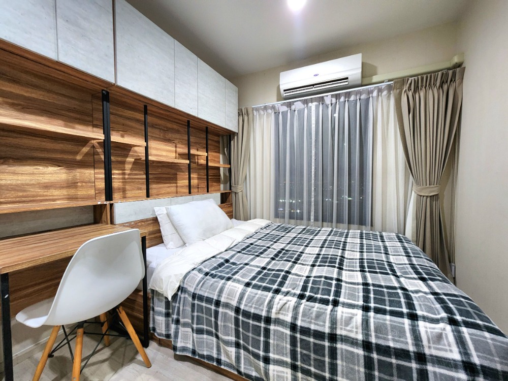 For RentCondoNonthaburi, Bang Yai, Bangbuathong : **Status as shown in the cover photo** **The room is now available. Newly decorated, ready to move in** For rent: Plum condo central, has washing machine, 2nd, 3rd, 7th floor, Central view, Ikea. There are still rooms available.