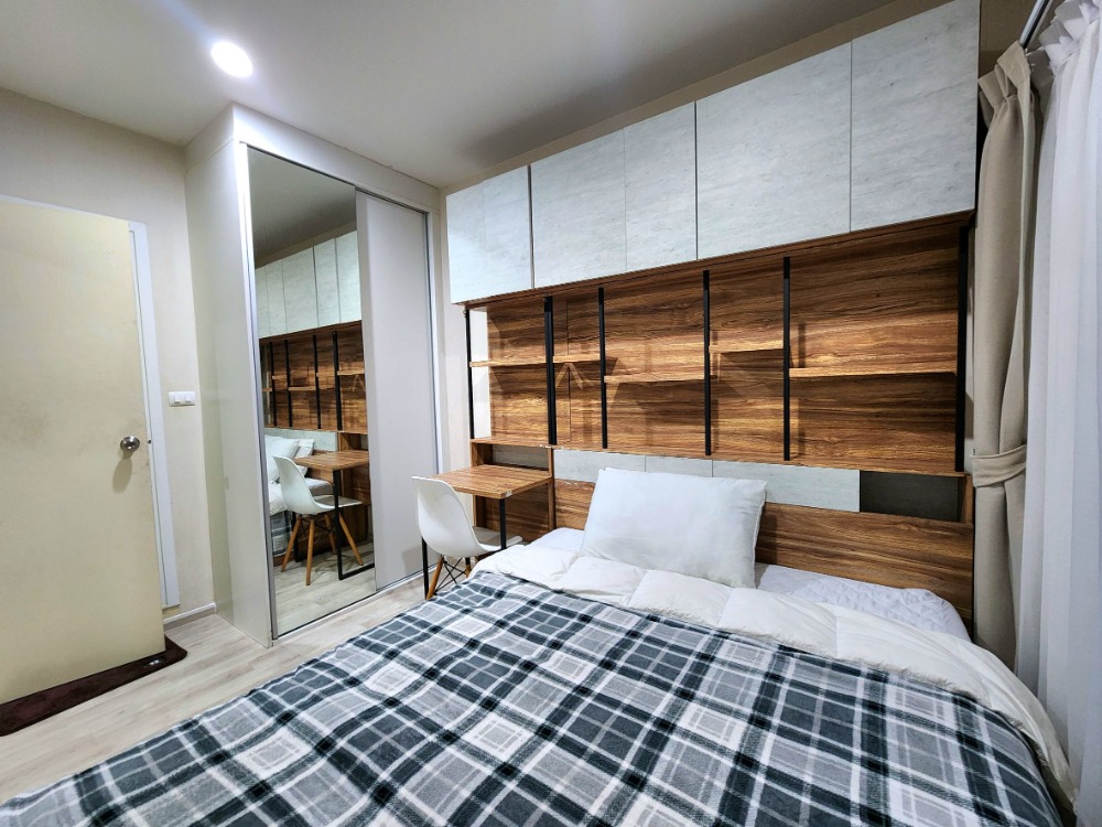 For RentCondoNonthaburi, Bang Yai, Bangbuathong : **Status as shown in the cover photo** **The room is now available. Newly decorated, ready to move in** For rent: Plum condo central, has washing machine, 2nd, 3rd, 7th floor, Central view, Ikea. There are still rooms available.