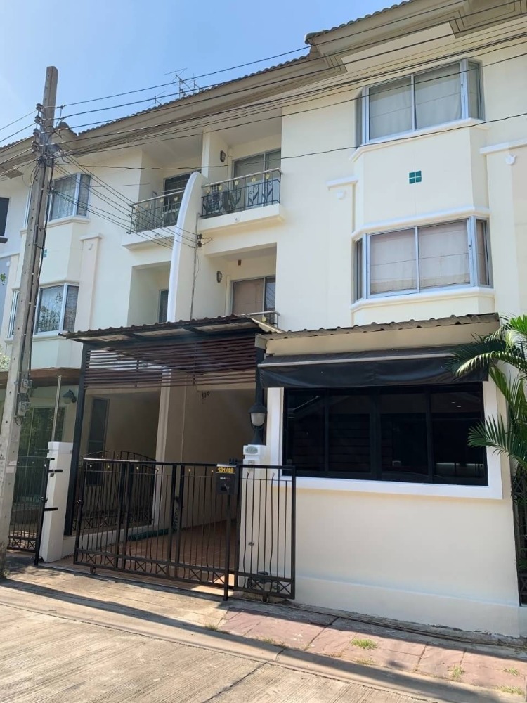 ขายบ้านเกษตรศาสตร์ รัชโยธิน : ขายทาวน์โฮม 3 ชั้น ศุภาลัยวิลล์ เอกมัย-รามอินทรา ติดเลียบ ทางด่วนรามอินทรา ซอยนวลจันทร์ 64 (หรือรามอินทรา 40 แยก 8) รีโนเวทใหม่หมด