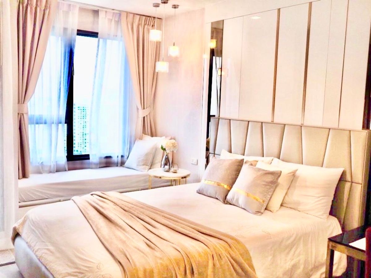 ให้เช่าคอนโดลาดพร้าว เซ็นทรัลลาดพร้าว : ไลฟ์ลาดพร้าว คอนโดให้เช่า วิวสวยมาก ห้อง Super Rare Item ตรงข้ามโรงเรียนหอวัง เซ็นทรัลลาดพร้าว เดินไปสบายมาก วิวรัชโยธิน และรถไฟฟ้า รหัสหายาก A120 วิวสวยมากๆ เจ้าของตั้งใจเลือกห้องนี้เองกับมือ เลขห้องนี้ดีอยู่แล้วรวย เลขมงคลค่ะ