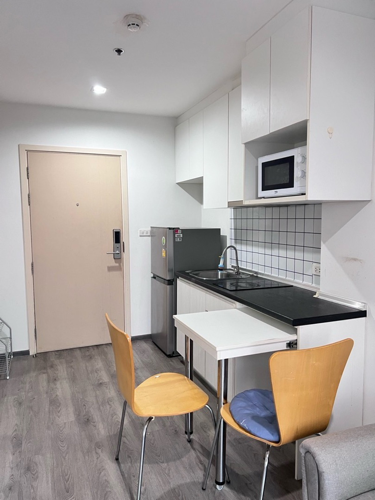 ให้เช่าคอนโดพัฒนาการ ศรีนครินทร์ : ให้เช่า ริชพาร์ค ทริปเปิ้ลสเตชั่น ศรีนครินทร์ ใกล้ ARLและสายสีเหลือง สถานีหัวหมาก