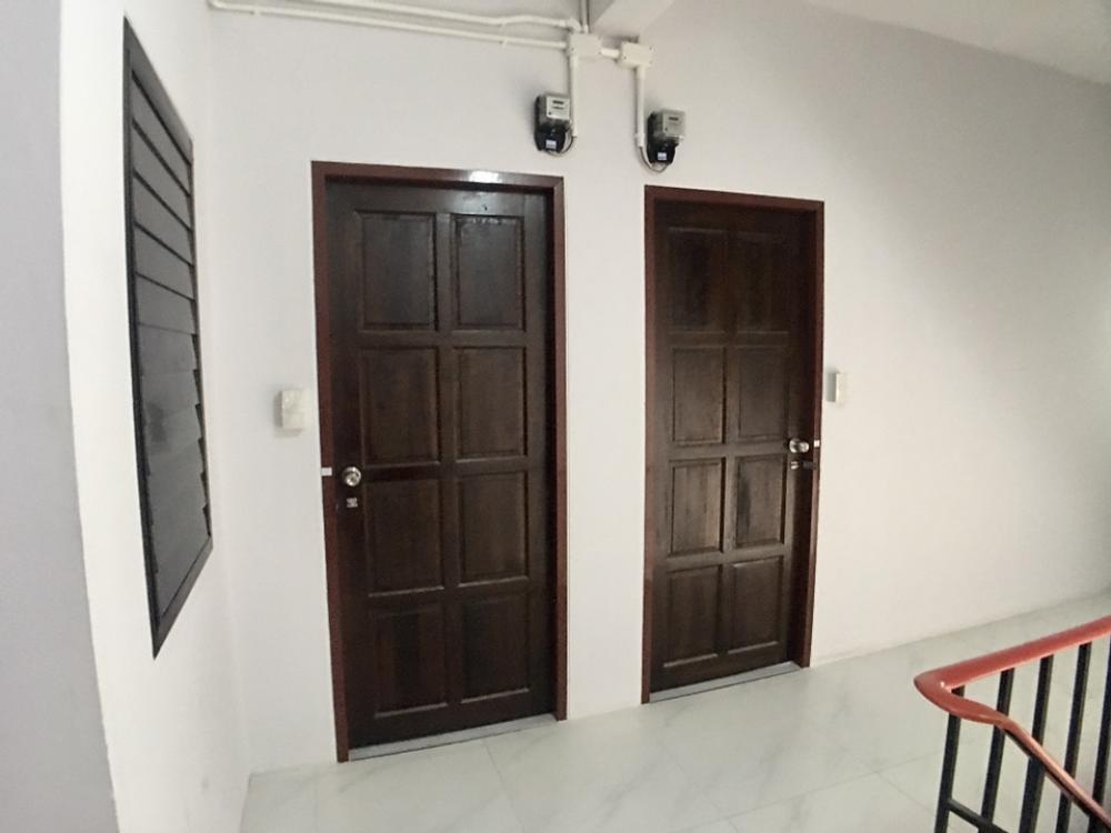 For SaleShop HouseEakachai, Bang Bon : For sale: 7-11 business, commercial building with new rental rooms, full of tenants, good returns, Ekkachai Road, Kamnan Maen