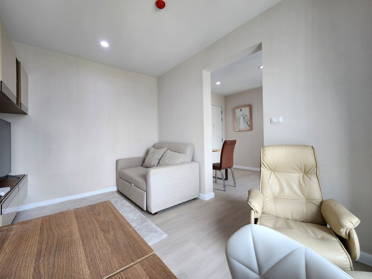 For RentCondoNonthaburi, Bang Yai, Bangbuathong : Condition is as shown in the cover photo** Price can be negotiated!! There is a washing machine. and water filter** 2 bedroom room for rent with very complete items, Plum Condo Central Station Phase 1, the owner is very kind!!