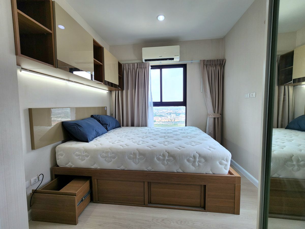 For RentCondoNonthaburi, Bang Yai, Bangbuathong : Condition is as shown in the cover photo** Price can be negotiated!! There is a washing machine. and water filter** 2 bedroom room for rent with very complete items, Plum Condo Central Station Phase 1, the owner is very kind!!