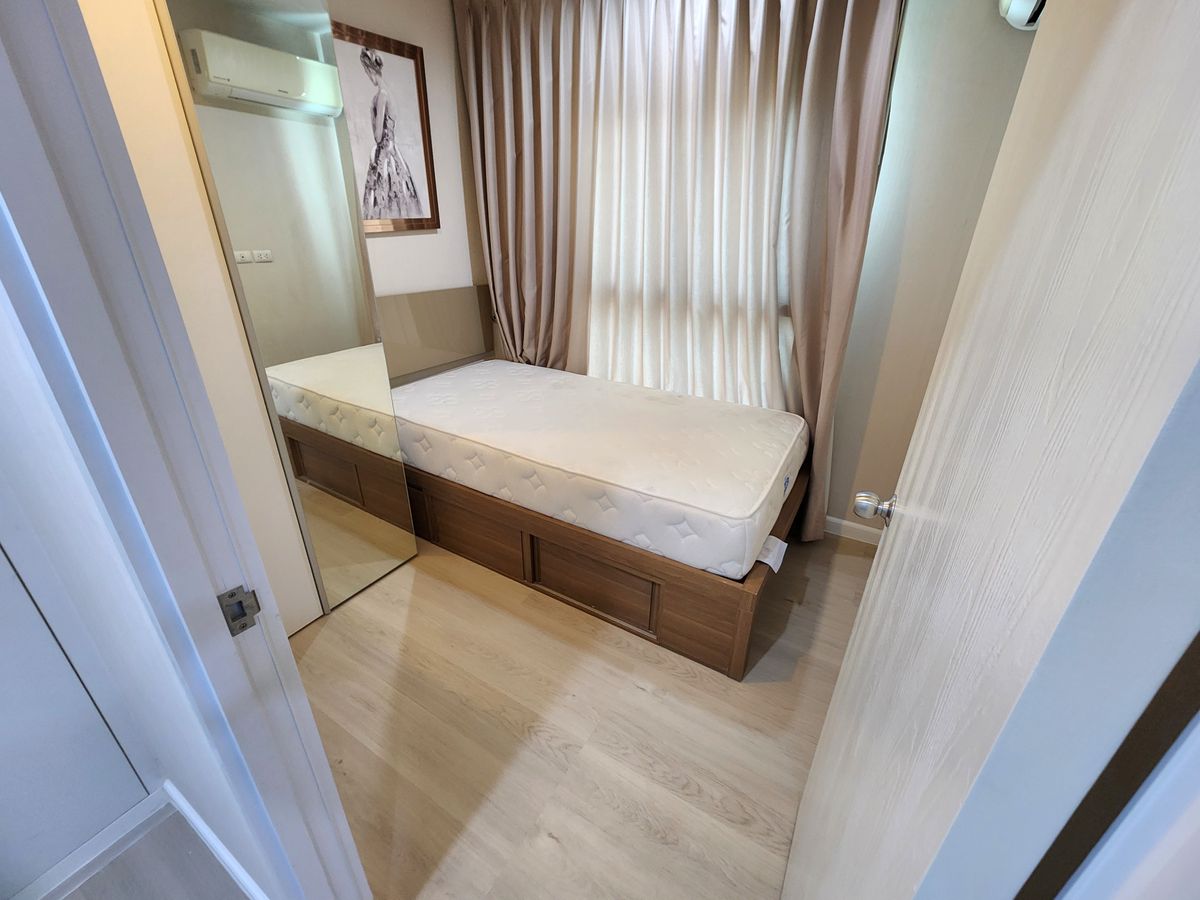 For RentCondoNonthaburi, Bang Yai, Bangbuathong : Condition is as shown in the cover photo** Price can be negotiated!! There is a washing machine. and water filter** 2 bedroom room for rent with very complete items, Plum Condo Central Station Phase 1, the owner is very kind!!