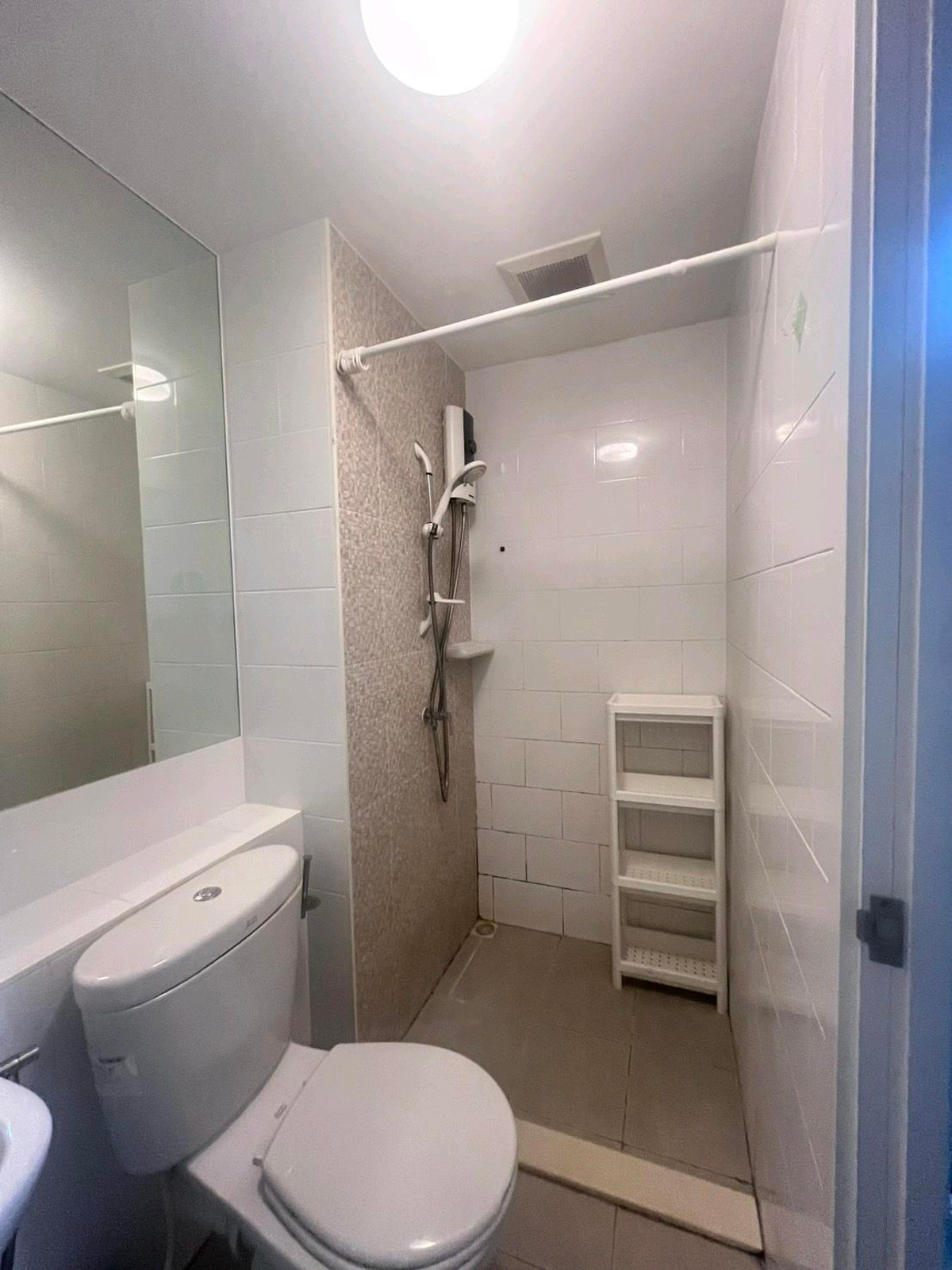 For RentCondoNonthaburi, Bang Yai, Bangbuathong : For rent, Plum Condo, Central Station Phase 1, next to Westgate Mall, ready to move in, free common area, free parking.