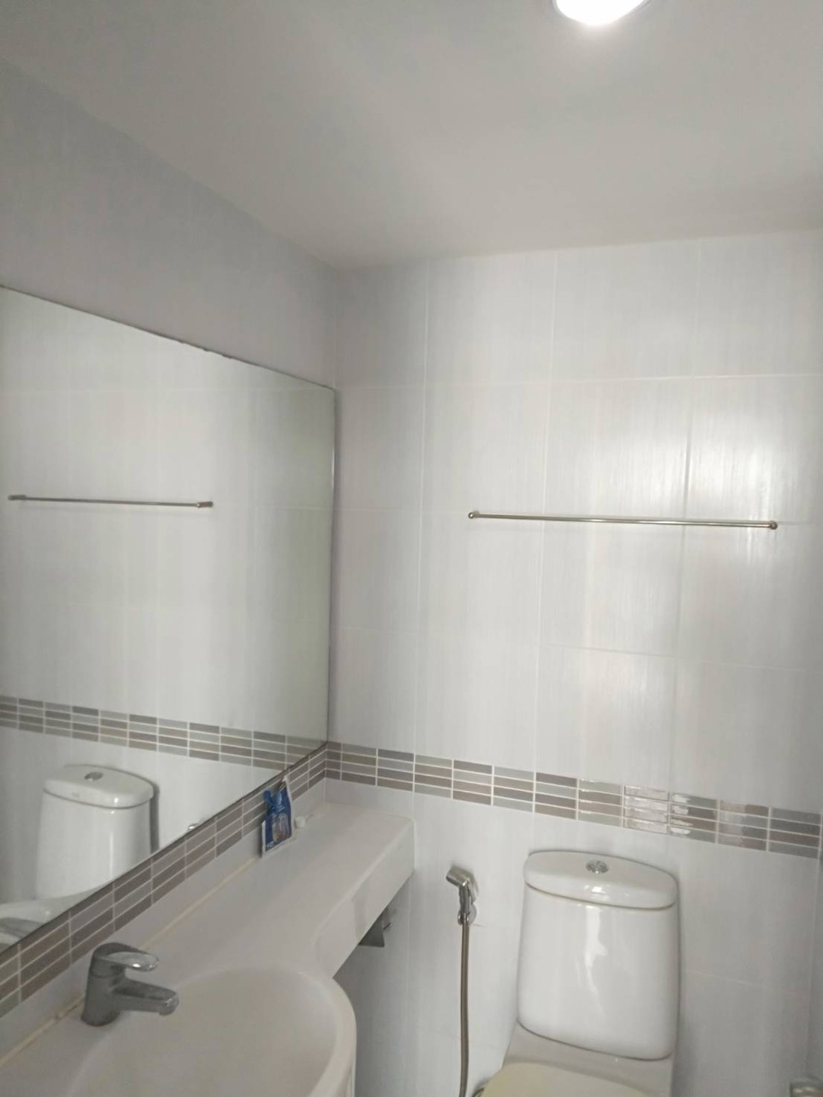 ให้เช่าคอนโดพัฒนาการ ศรีนครินทร์ : 💥เช่า! ลุมพินี เพลส ศรีนครินทร- หัวหมาก ขนาด 27 ตรม ตึก B ชั้น 15 ราคา 9,500 บาท พร้อมเฟอร์และเครื่องใช้ไฟฟ้า