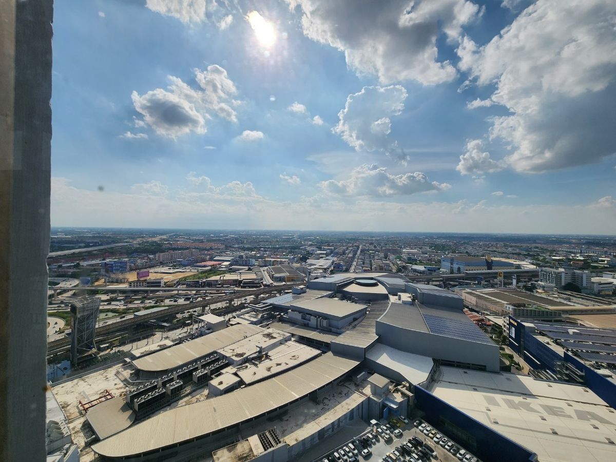 For RentCondoNonthaburi, Bang Yai, Bangbuathong : Condition is as shown in the cover photo** Price can be negotiated!! There is a washing machine. and water filter** 2 bedroom room for rent with very complete items, Plum Condo Central Station Phase 1, the owner is very kind!!