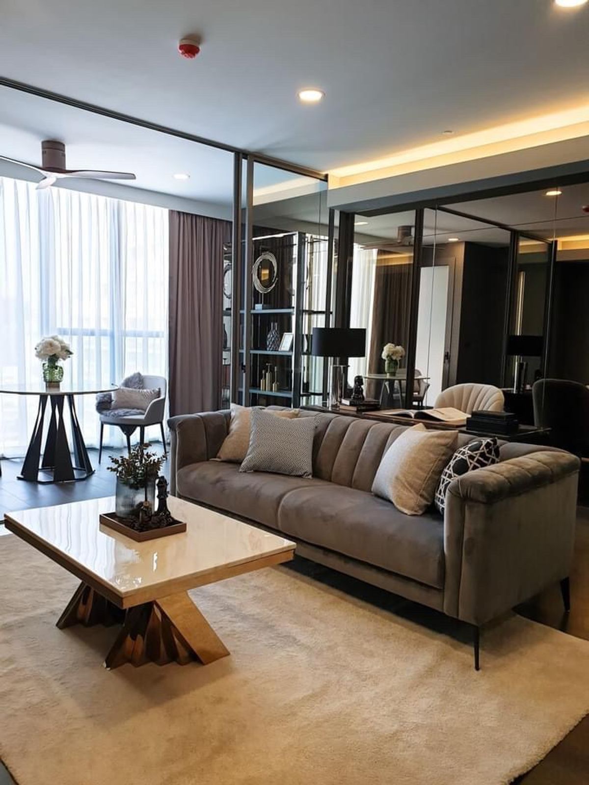 ให้เช่าคอนโดคลองเตย กล้วยน้ำไท : ++เช่าด่วน++ Siamese Exclusive Queens  * 1 ห้องนอน 59 ตร.ม.  ชั้น 15 Built in แต่งครบ