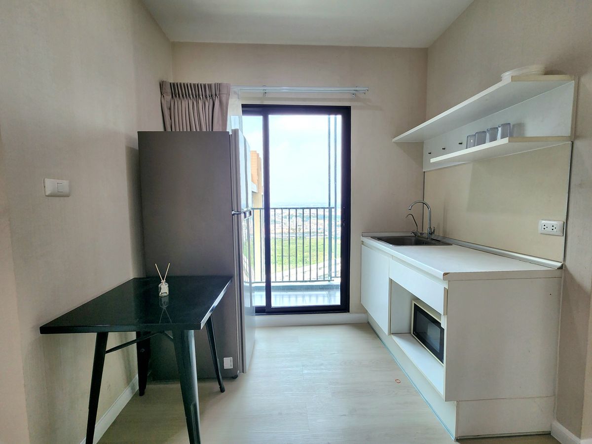 For RentCondoNonthaburi, Bang Yai, Bangbuathong : Condition is as shown in the cover photo** Price can be negotiated!! There is a washing machine. and water filter** 2 bedroom room for rent with very complete items, Plum Condo Central Station Phase 1, the owner is very kind!!