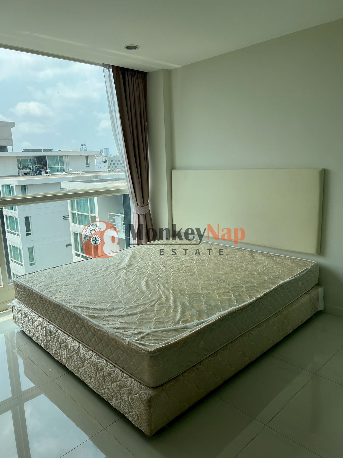 ให้เช่าคอนโดพัฒนาการ ศรีนครินทร์ : ให้เช่า - อิลิเม้น ศรีนครินทร์ 1 ห้องนอน 37 ตรม ชั้น 8 วิวสระ ทิศใต้ ราคา 9,500 บาท ติดต่อ 092-442-4505