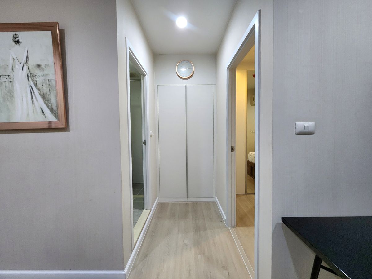 For RentCondoNonthaburi, Bang Yai, Bangbuathong : Condition is as shown in the cover photo** Price can be negotiated!! There is a washing machine. and water filter** 2 bedroom room for rent with very complete items, Plum Condo Central Station Phase 1, the owner is very kind!!