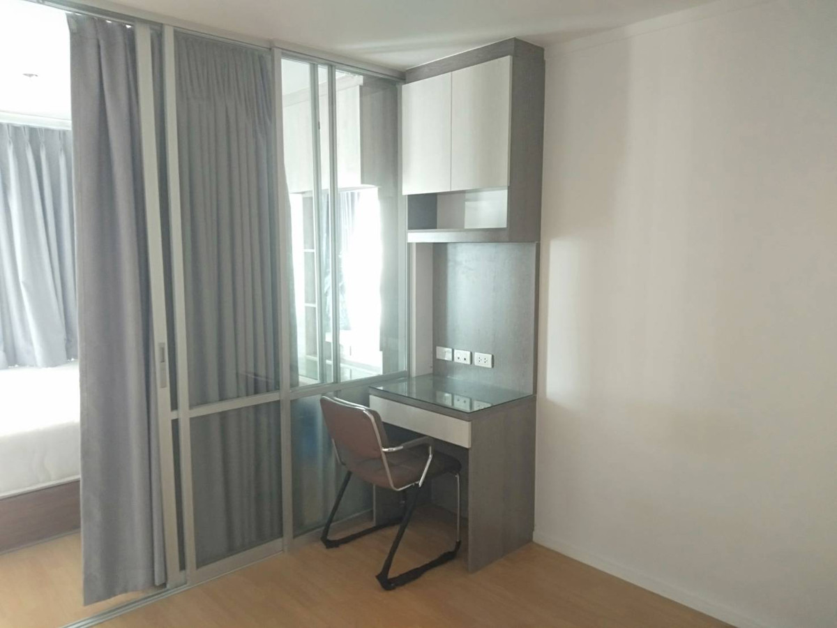 ให้เช่าคอนโดพัฒนาการ ศรีนครินทร์ : 💥เช่า! ลุมพินี เพลส ศรีนครินทร- หัวหมาก ขนาด 27 ตรม ตึก B ชั้น 15 ราคา 9,500 บาท พร้อมเฟอร์และเครื่องใช้ไฟฟ้า