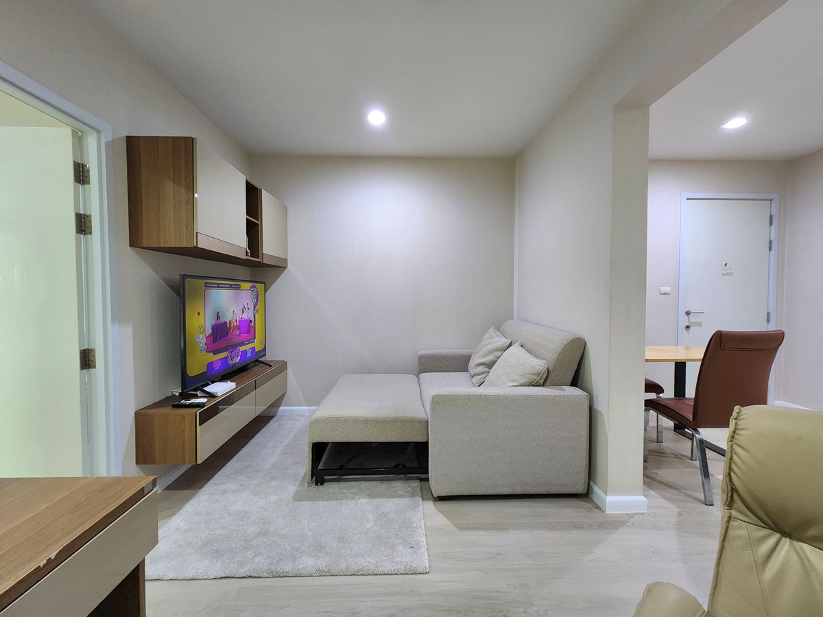 For RentCondoNonthaburi, Bang Yai, Bangbuathong : Condition is as shown in the cover photo** Price can be negotiated!! There is a washing machine. and water filter** 2 bedroom room for rent with very complete items, Plum Condo Central Station Phase 1, the owner is very kind!!