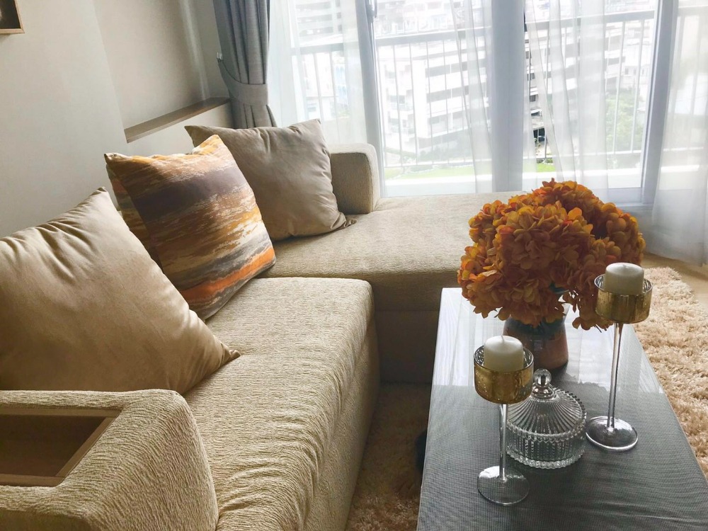 ให้เช่าคอนโดสาทร นราธิวาส : Condo rhythm sathorn  for rent