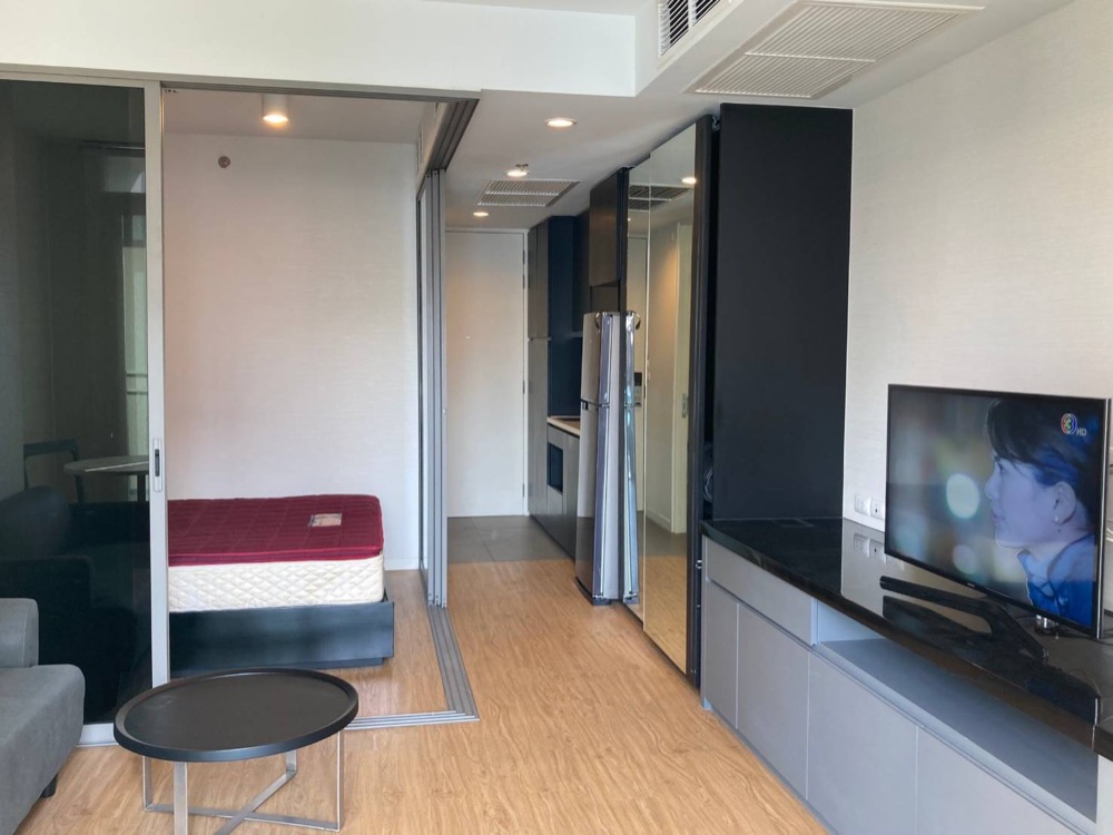 For RentCondoSilom, Saladaeng, Bangrak : for rent 1 bed siamese surawong