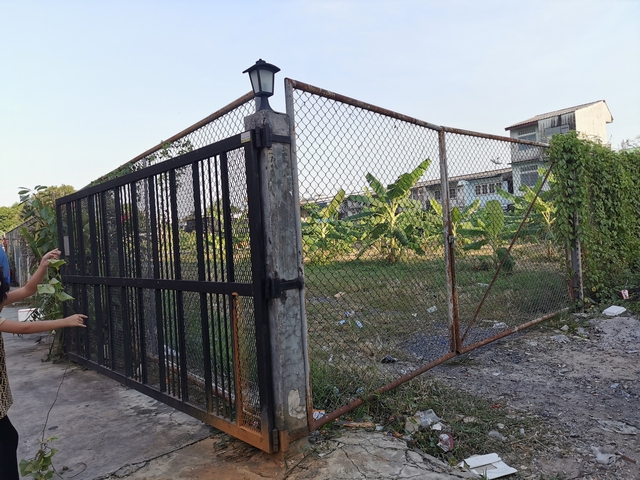 ขายที่ดินรัตนาธิเบศร์ สนามบินน้ำ พระนั่งเกล้า : ขายที่ดิน ถมแล้ว 774 ตรว. ถนนพิบูลสงคราม ซอย 15 ใกล้ท่าน้ำนนท์ เหมาะทำคอนโด อพารต์เม้นต์