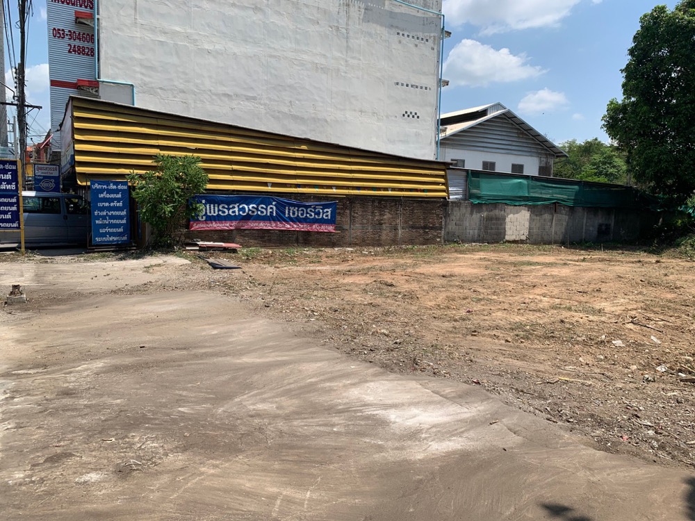 For SaleLandChiang Mai : Land for sale in prime location on the road in Chiang Mai city near Central Festival.