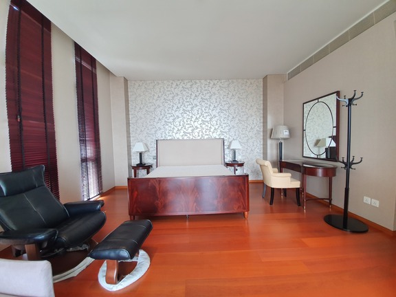 ให้เช่าคอนโดสาทร นราธิวาส : 3 Bedroom at Sukhothai Residence